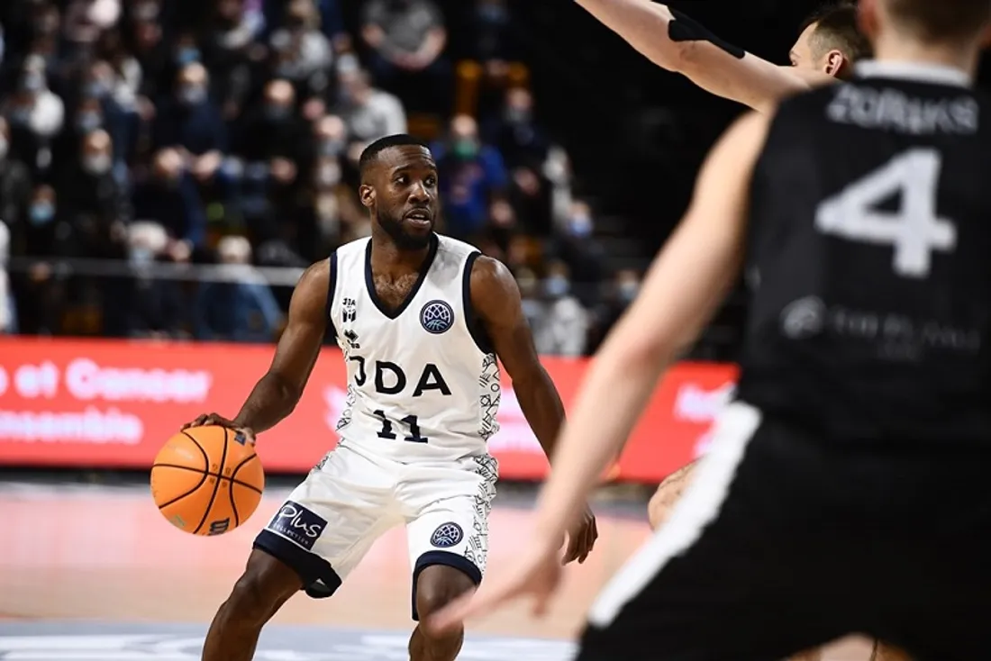 David Holston et les joueurs de la JDA s'étaient imposés au match aller face à Riga 